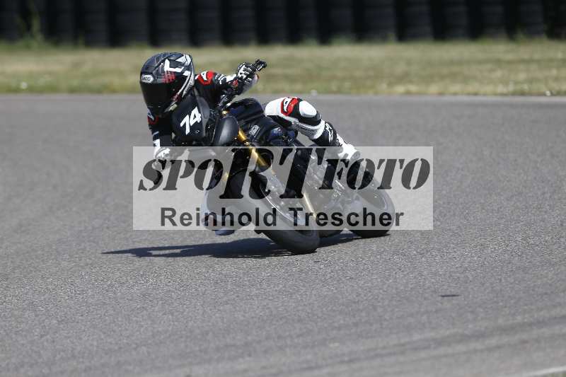 /21 17.06.2026  Ducati Schweiz Track Warmup ADR/Gruppe gelb/74